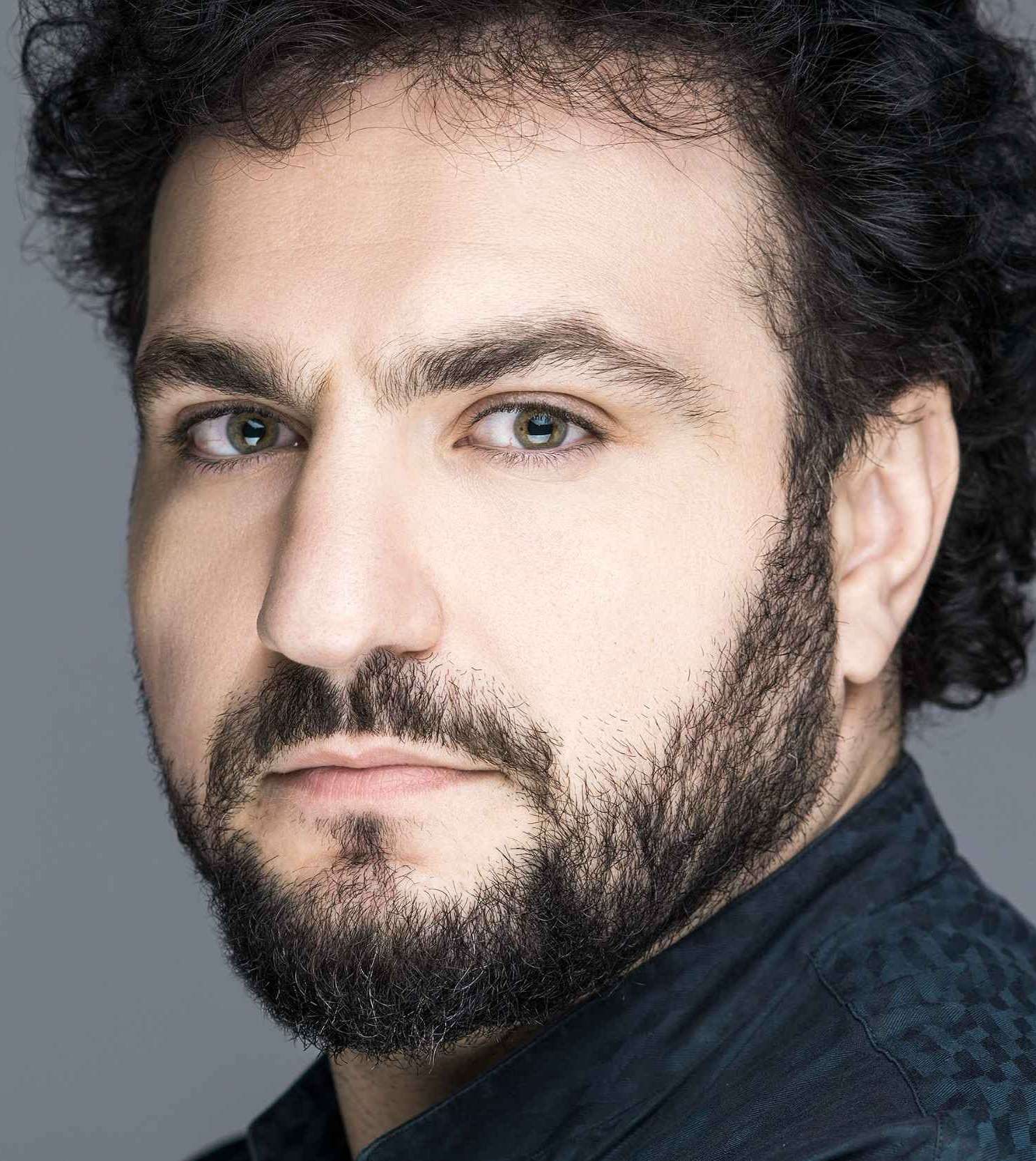 Hovhannes Ayvazyan, Tenor