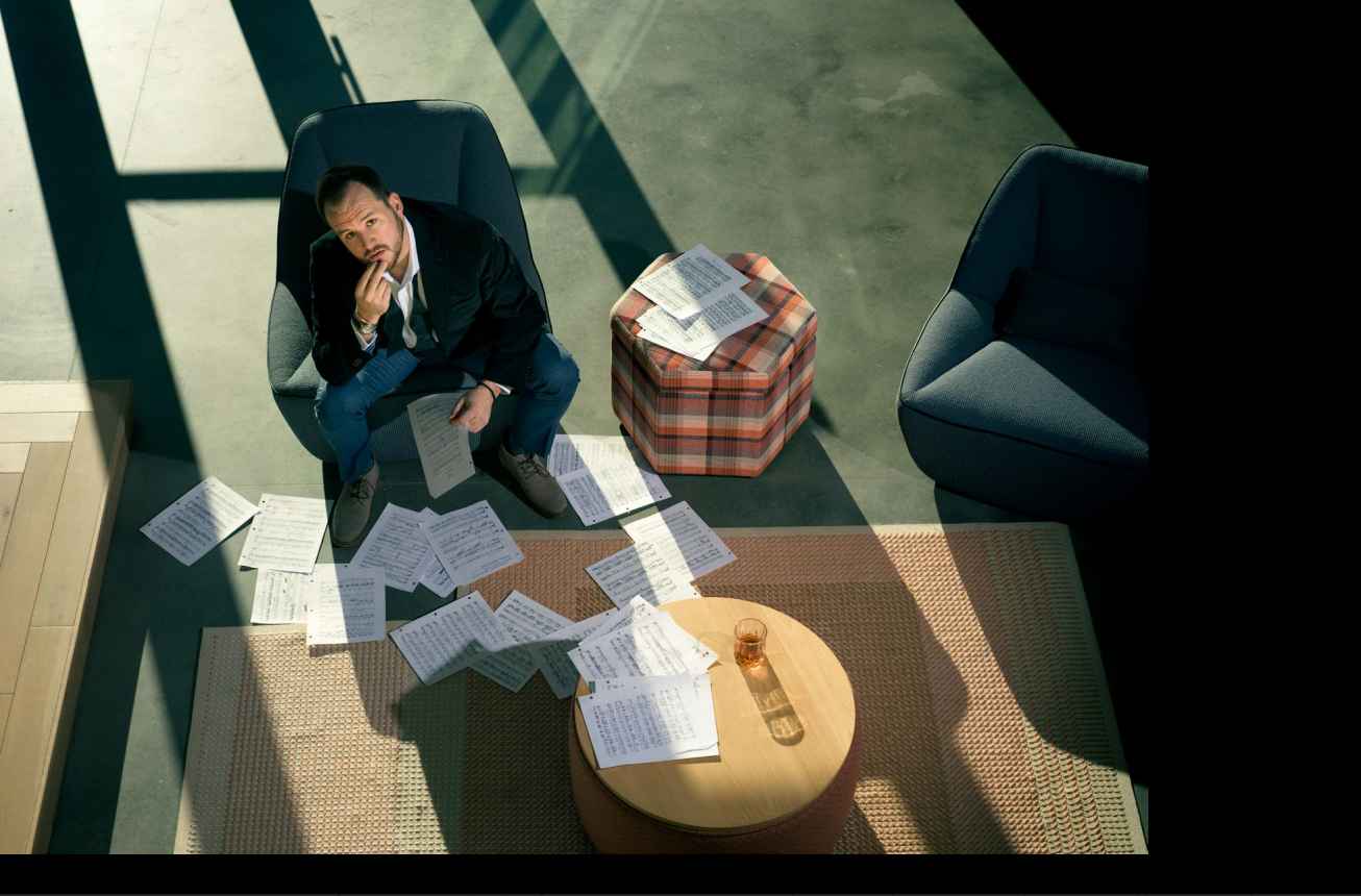 Eric Finbarr Carey - Picture nr #4