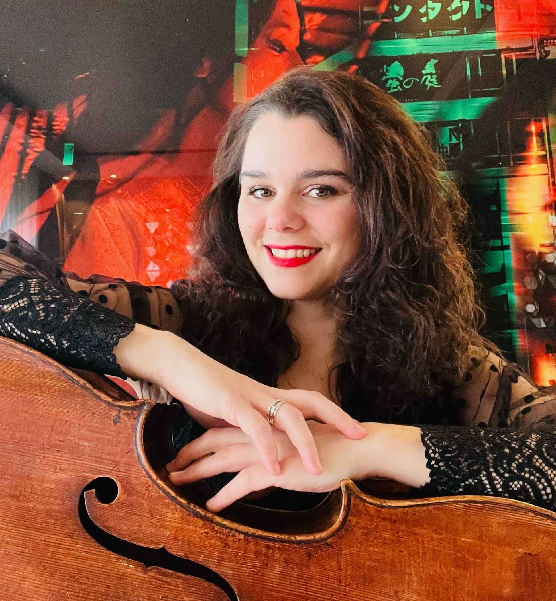 Estelle Revaz, Violin