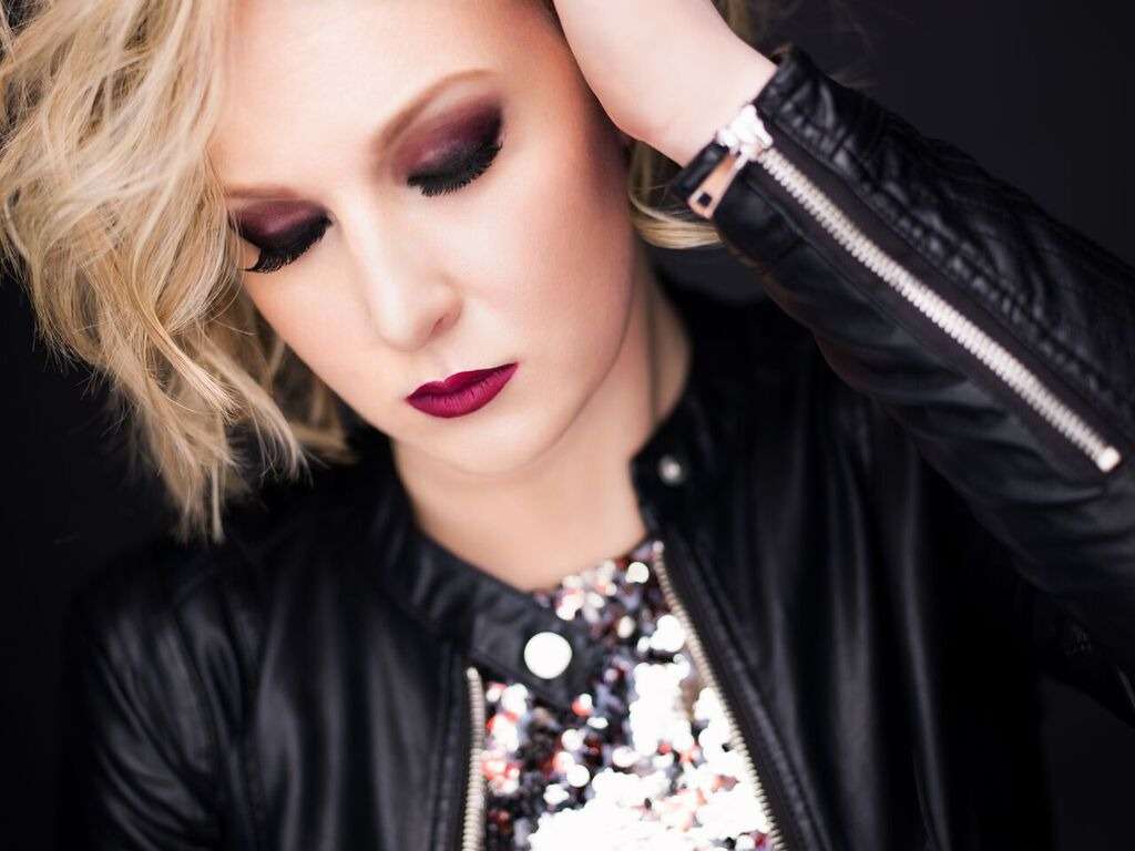 Lindsay Ammann - Picture nr #1
