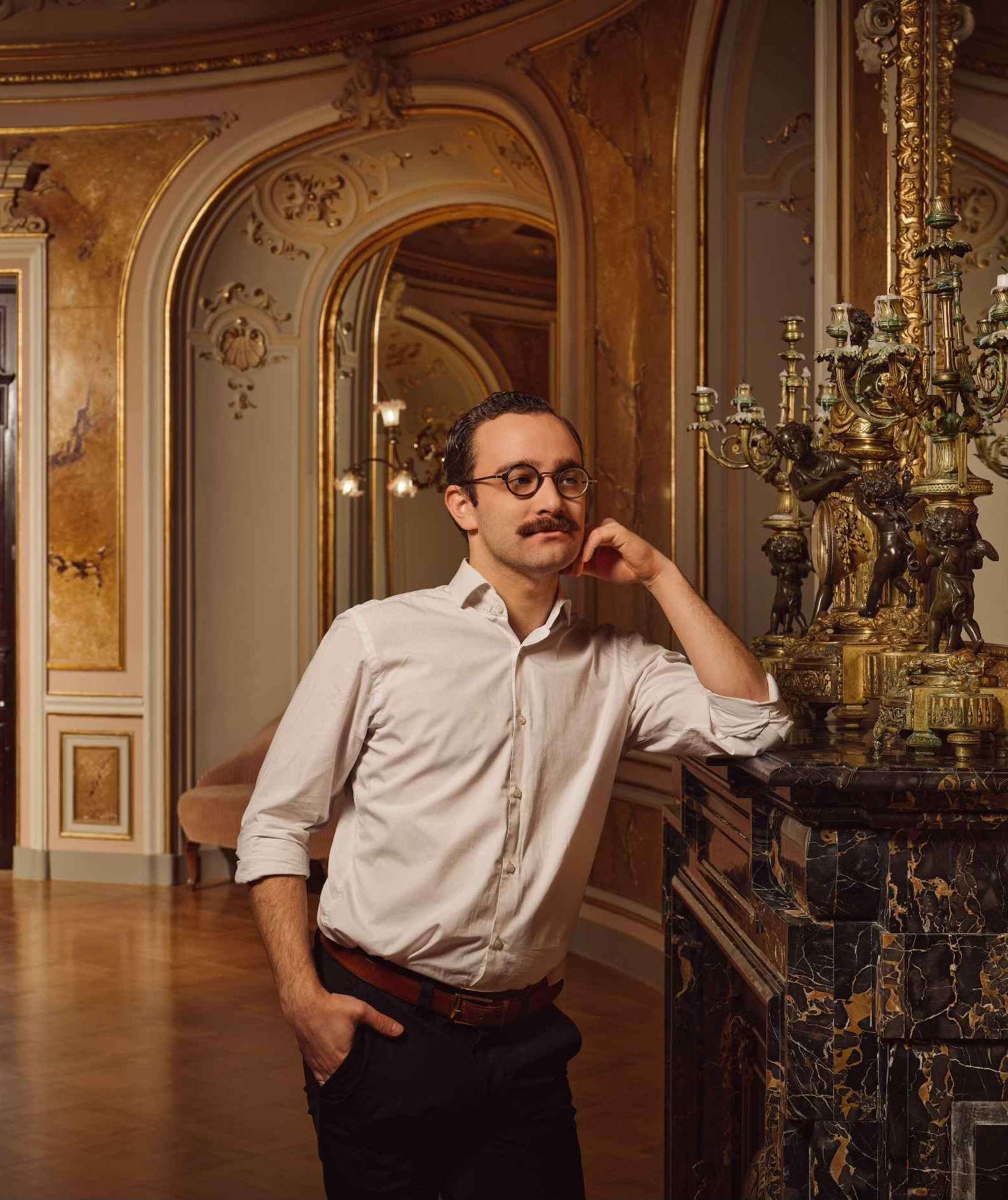 Theo Hoffman, Baritone